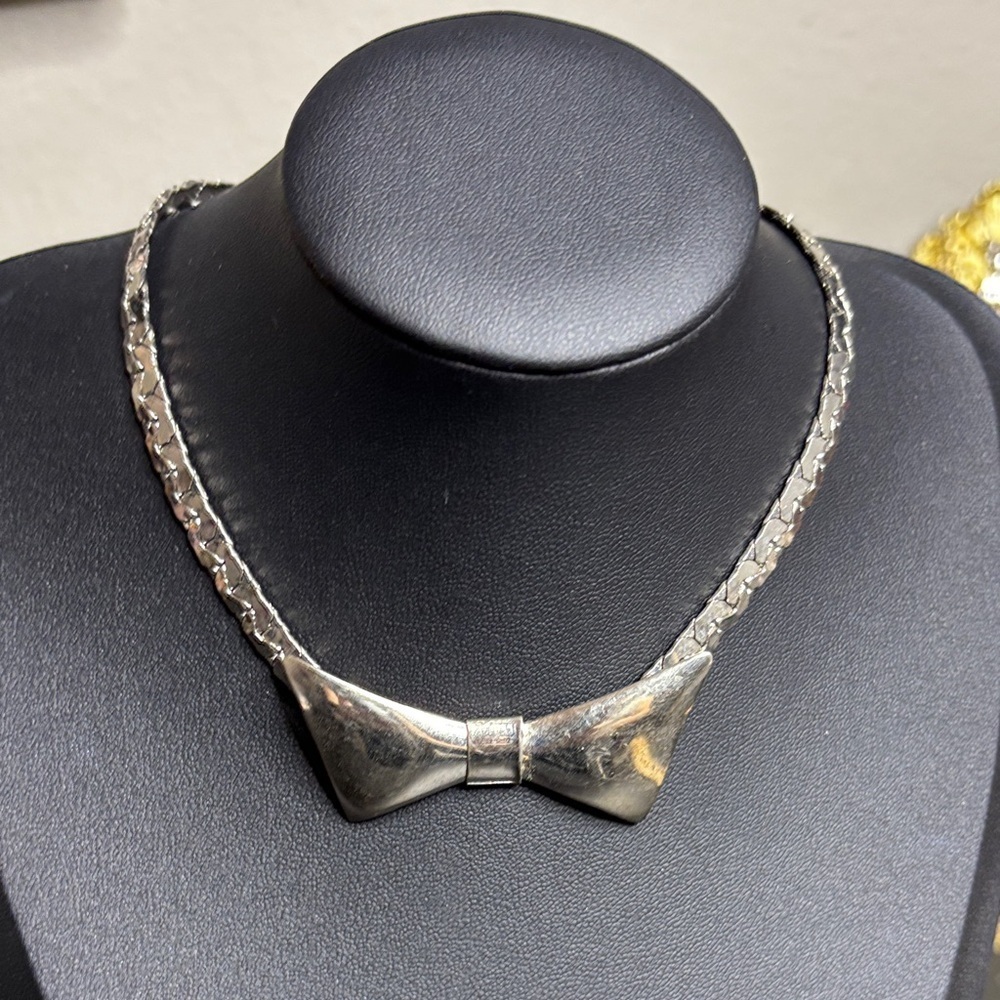 Bow Silver Tone Choker Necklace